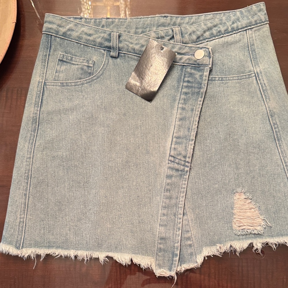 Le Lis Light Blue Denim Skirt